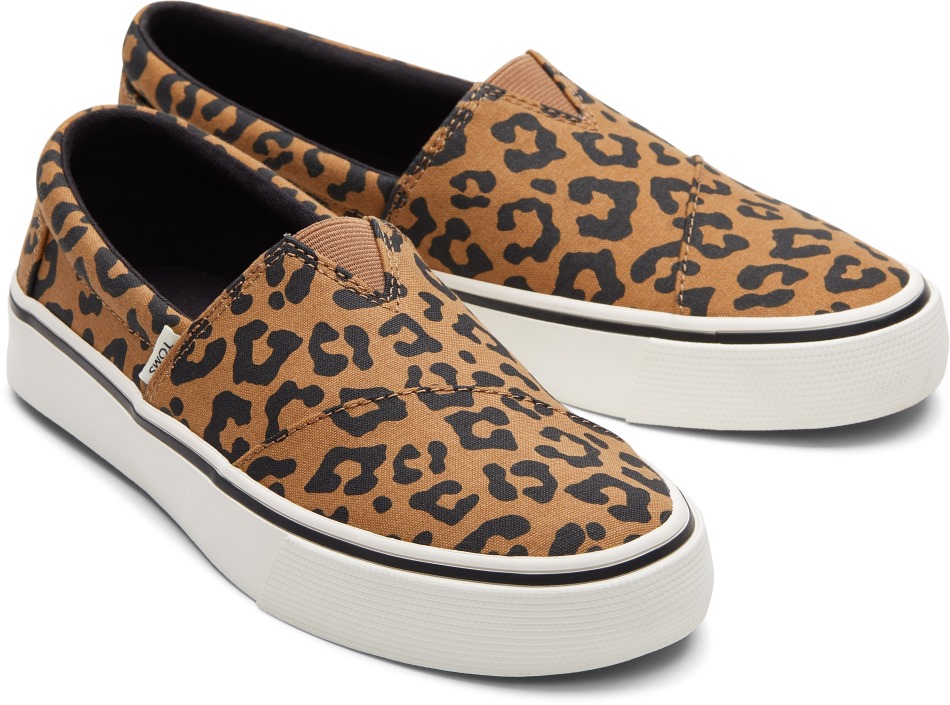 Toms Fenix Slip σε καφέ